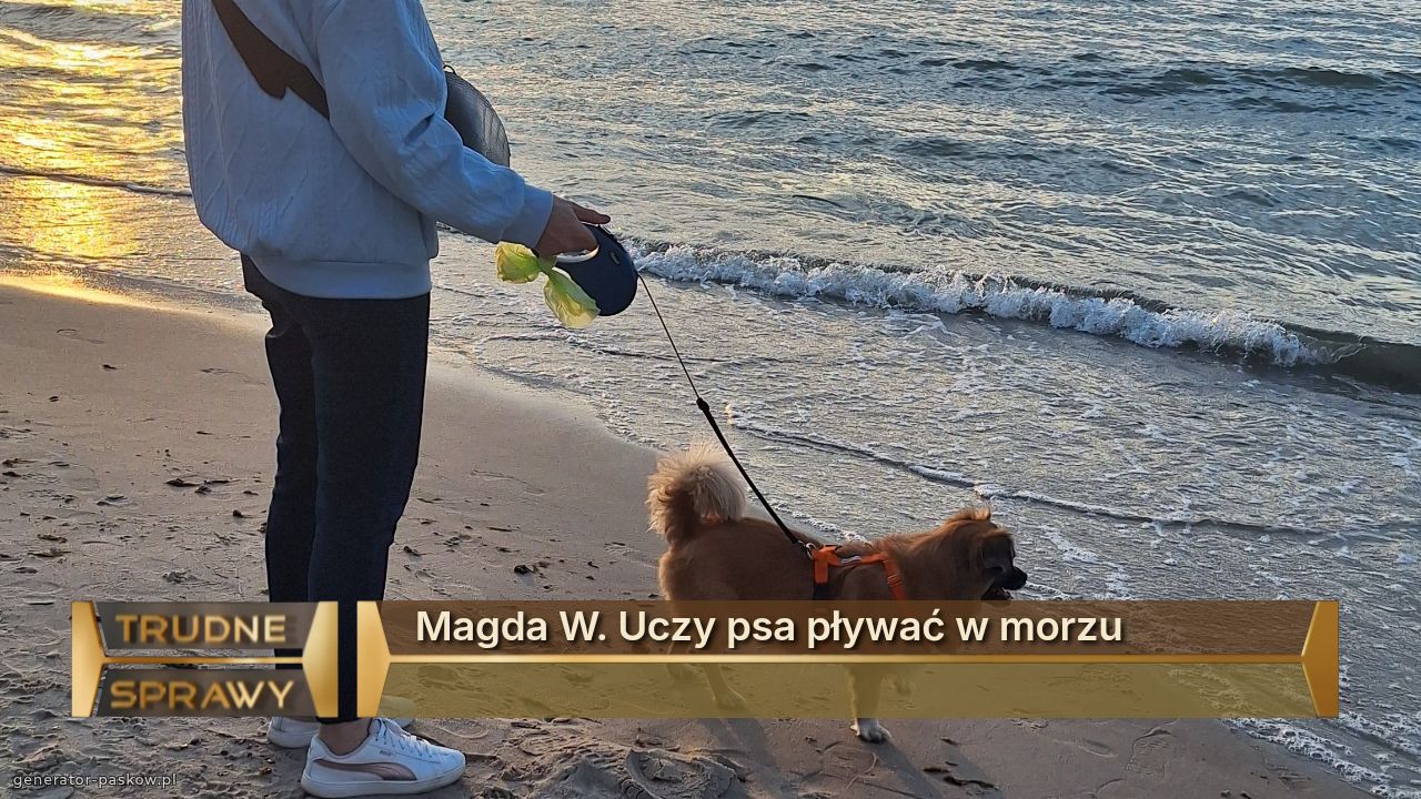 Magda W. Uczy psa pływać w morzu
