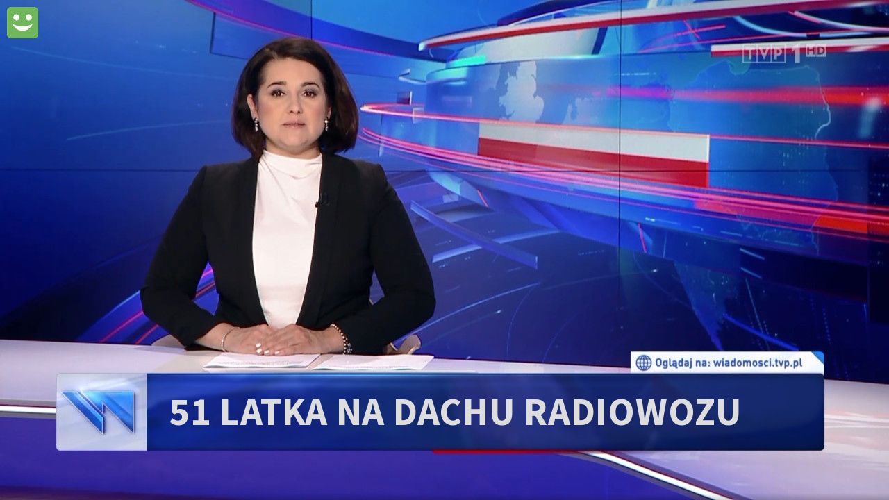 51 latka na dachu radiowozu 