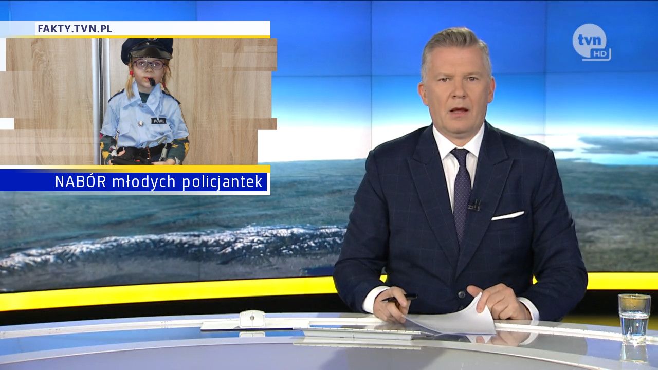 NABÓR młodych policjantek 