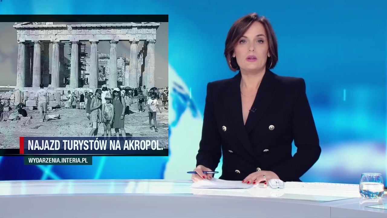 Najazd turystów na Akropol.