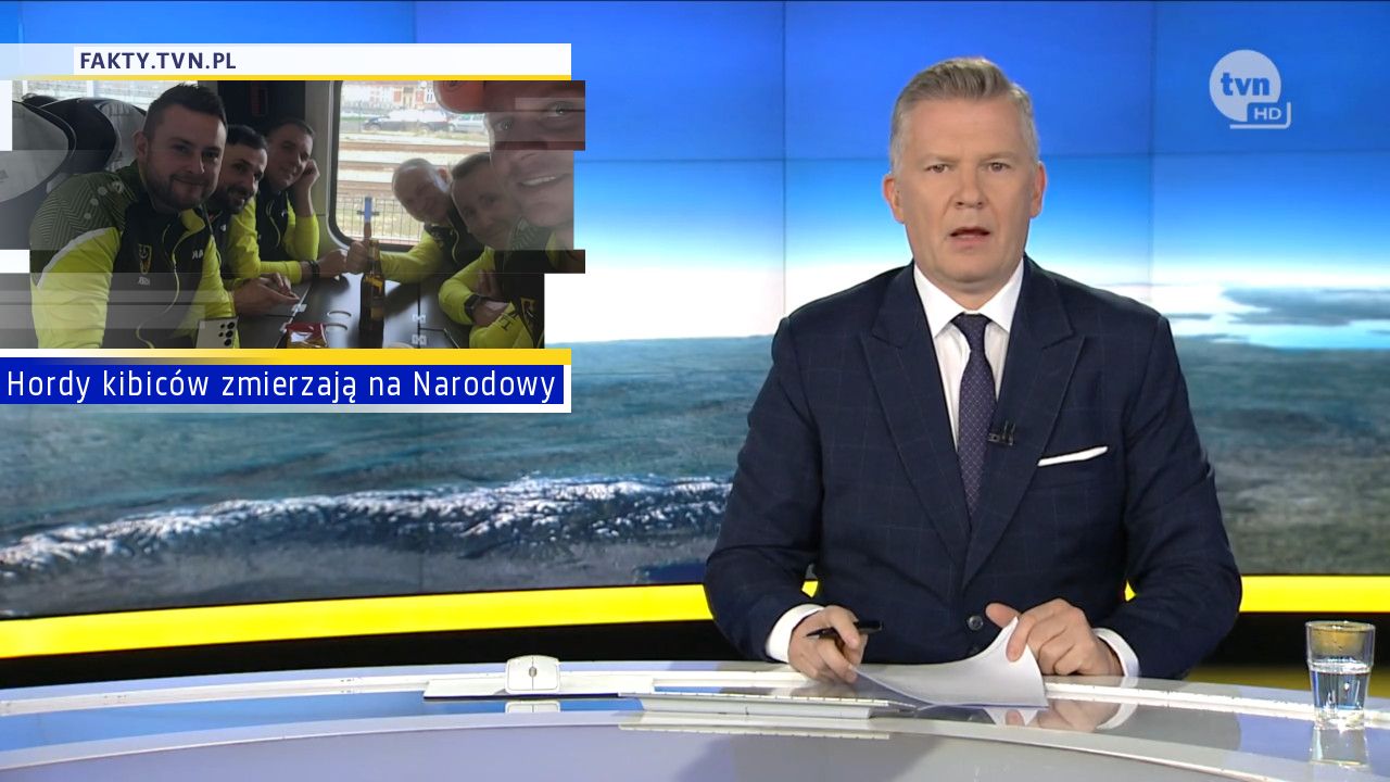 Hordy kibiców zmierzają na Narodowy